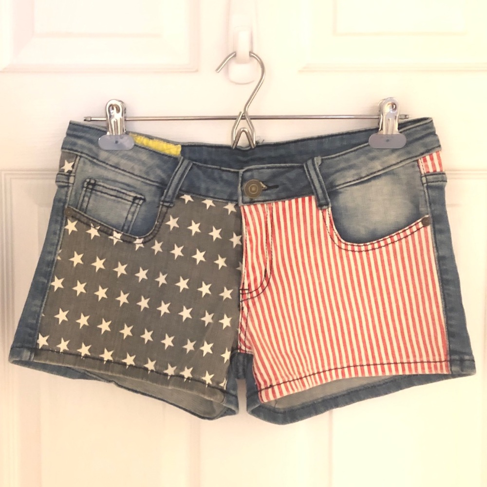 NWT - American Flag Jean Shorts